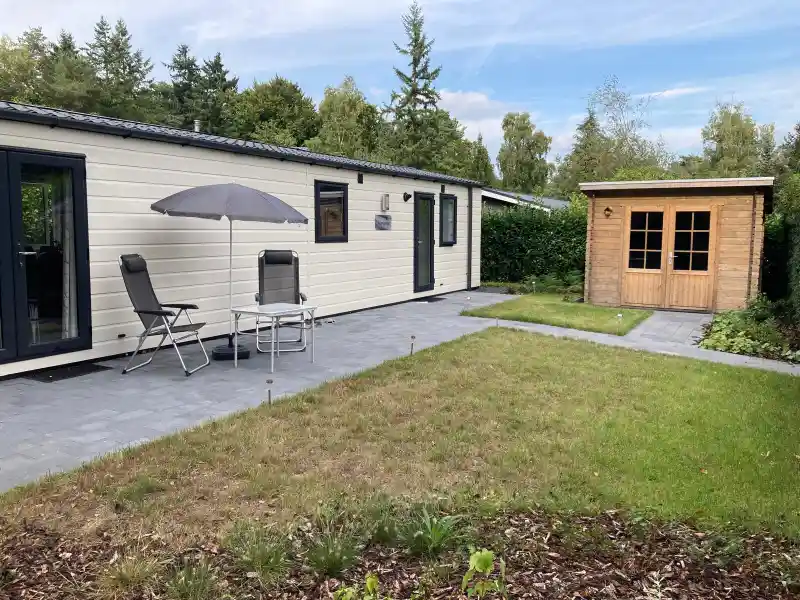 Chalet de Bosuil tuin overzicht